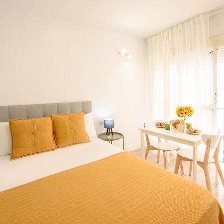 Pinzon 2, City Center By 10Tosea Fuengirola Bagian luar foto